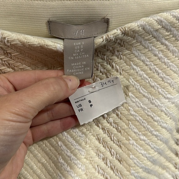 NWT Textured Tweed Cream and White Mini Skirt H & M Size Small - Picture 4 of 8